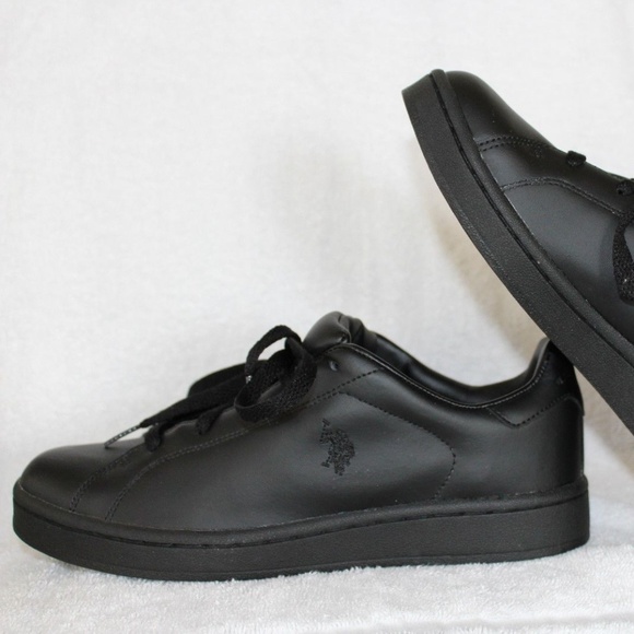 black tennis shoes for school